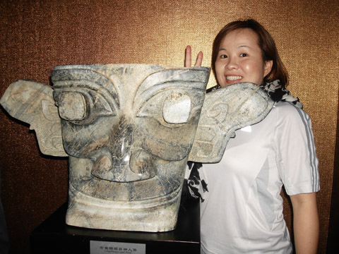 in the antique museum, make me feel young like back to high school time