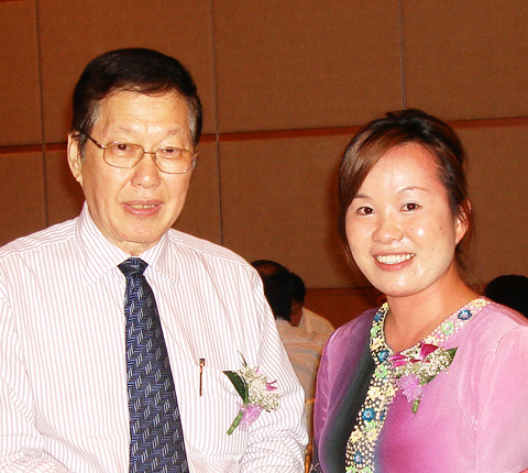 with Dato Bong Hon Liong, first vice president of the Malaysia-China Chamber of Commerce