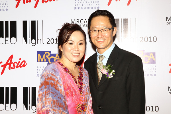 Emilia and Lee Hwa Cheng, Director of Sin Ma Jelwery