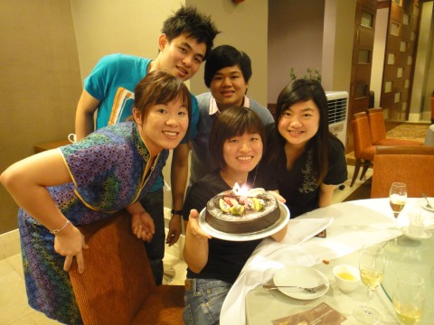 小時候，幸福是一件簡單的事。 長大了，簡單是一件幸福的事。。