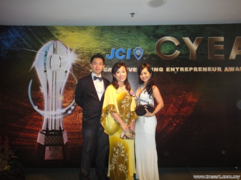 Ryan Khang, Emilia & Jew Yeng