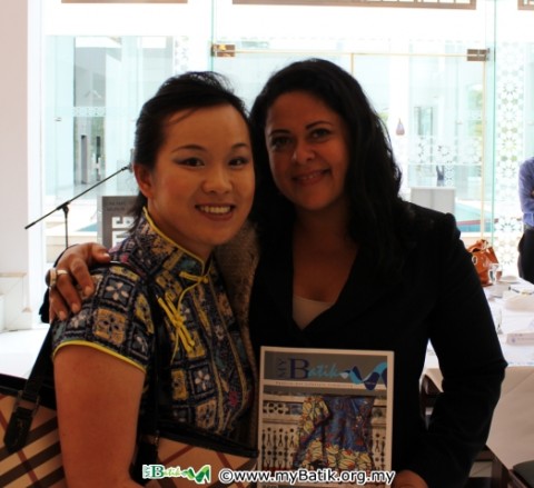 US President, Obama's sister, Maya Soetoro-Ng and Emilia 